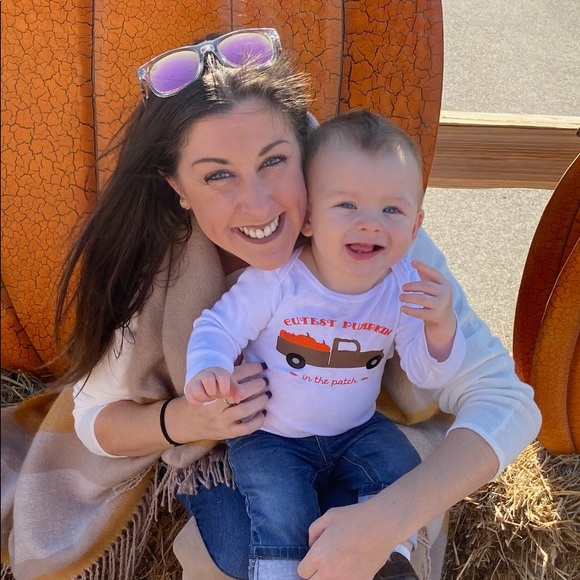 Meet your Posher, Michelle - Picture 1 of 1